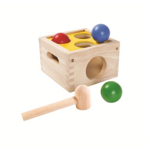 CAJA GOLPEA Y CAE